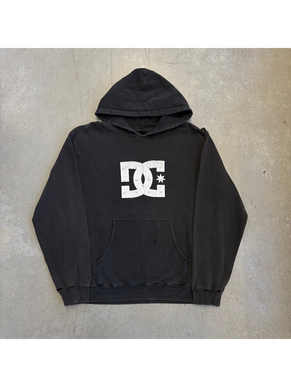 Vintage 2000s DC Skateboarding Distressed Graphic Hoodie Extra Large Black